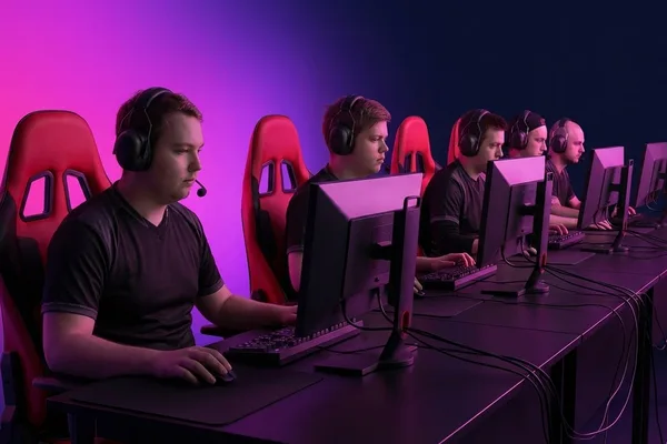 Киберспорт и LAN-пати: как найти турнир и первый раз выступить публично